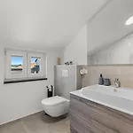 Appartement Penthouse Stella Marini With Jacuzzi And Sea View 2,5 Km From Sea