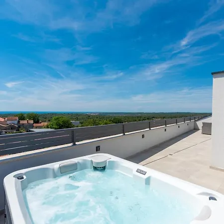 Penthouse Stella Marini With Jacuzzi And Sea View 2,5 Km From Sea Tar-Vabriga