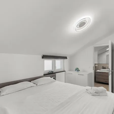 Penthouse Stella Marini With Jacuzzi And Sea View 2,5 Km From Sea * Tar-Vabriga