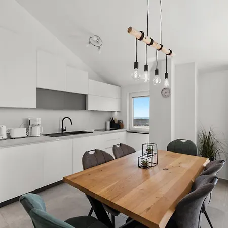 Appartement Penthouse Stella Marini With Jacuzzi And Sea View 2,5 Km From Sea *