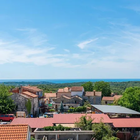 Penthouse Stella Marini With Jacuzzi And Sea View 2,5 Km From Sea Appartement