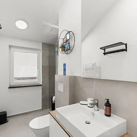 Appartement Penthouse Stella Marini With Jacuzzi And Sea View 2,5 Km From Sea *